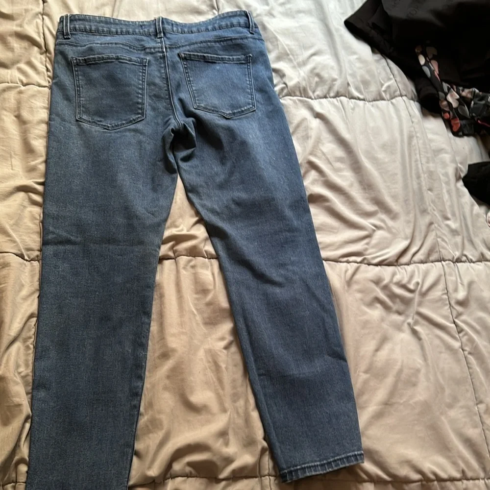 2 forever 21 jeans and 1 almost famous jeans brand ( total of 3 jeans )